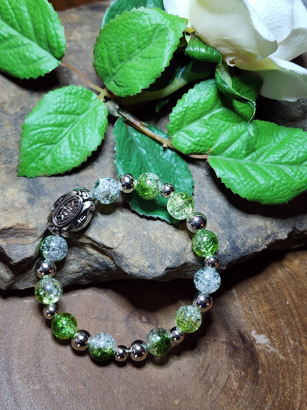 Hand Crafted Green Crackle Glass Bead Stretch Bracelet